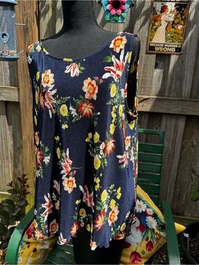 Ann Taylor Navy Floral Sleeveless Tank Top